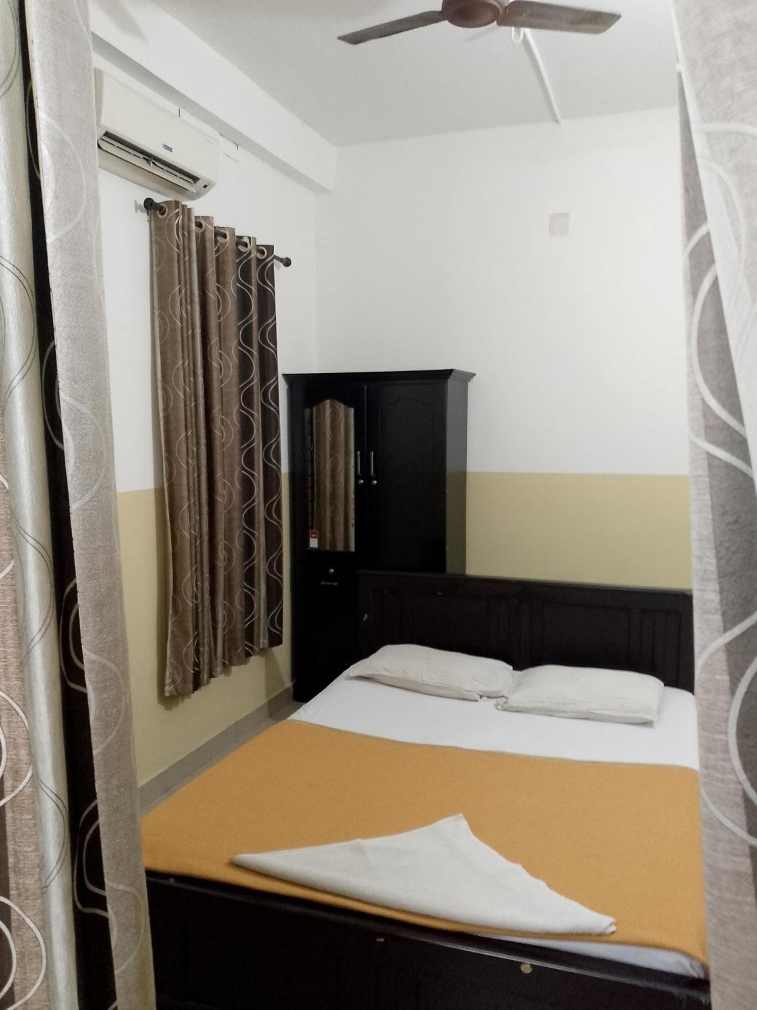 Lotus Grand Residency Otel Angādipuram Dış mekan fotoğraf